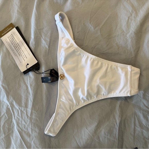Vix White Convertible Bikini Set - Square Bandeau Top & Fany Bottom - size Small - Picture 10 of 11